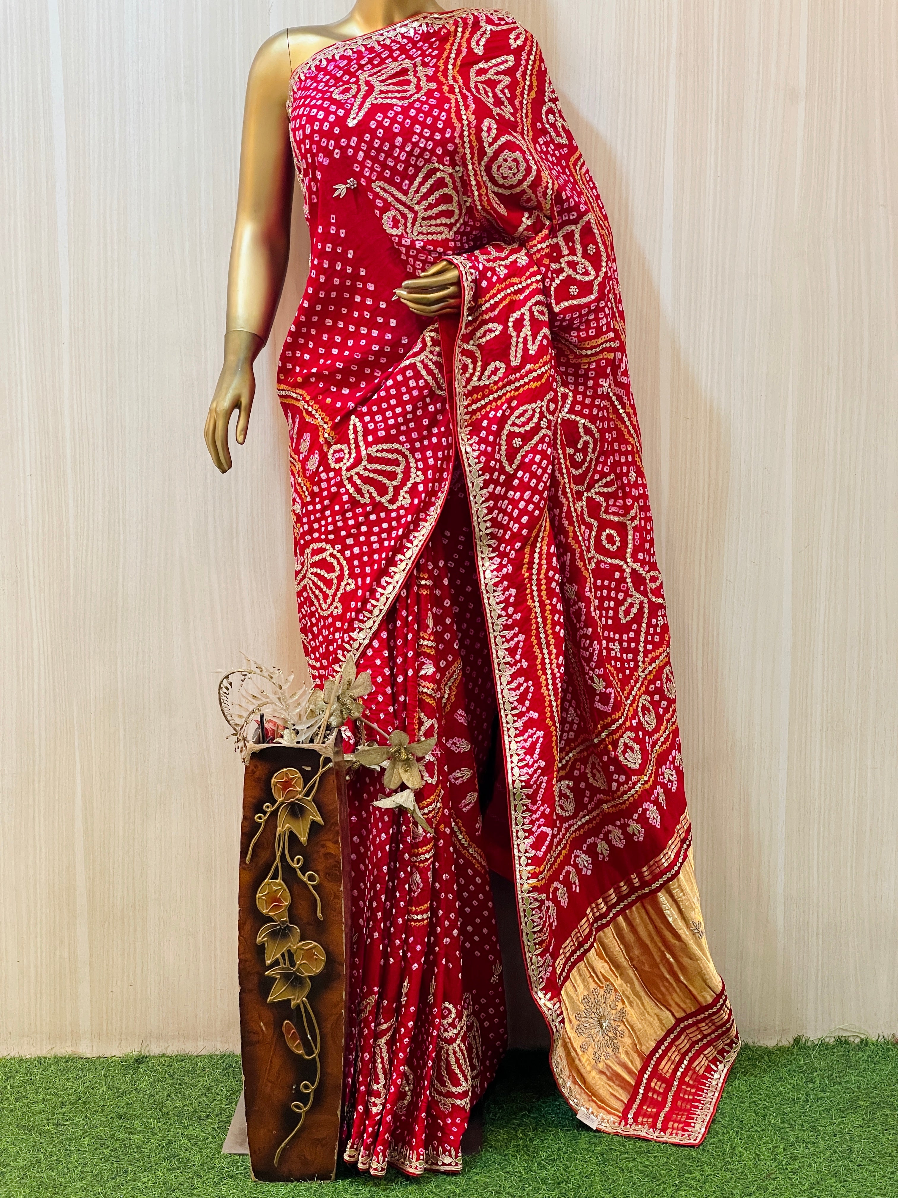 Riyanshi Gaji Silk Saree