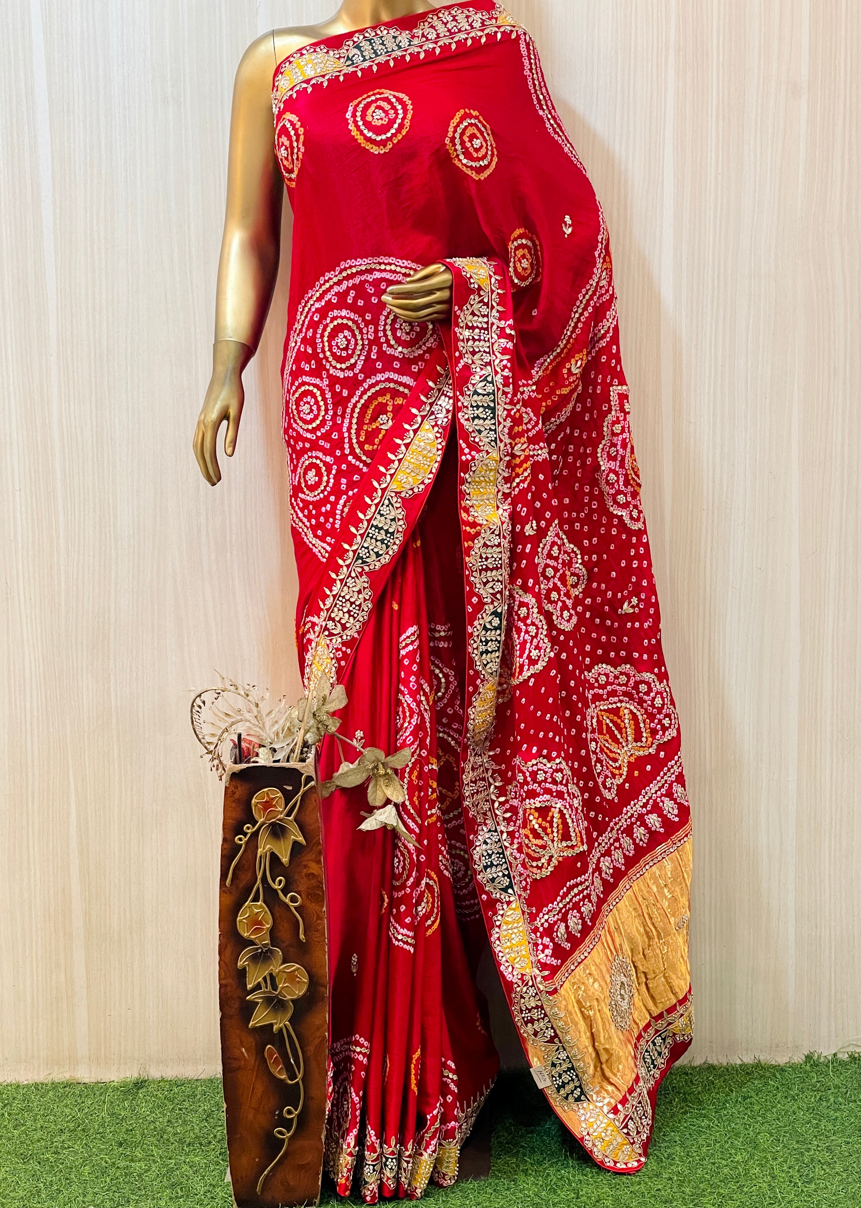 Pallvi Gaji Silk Saree