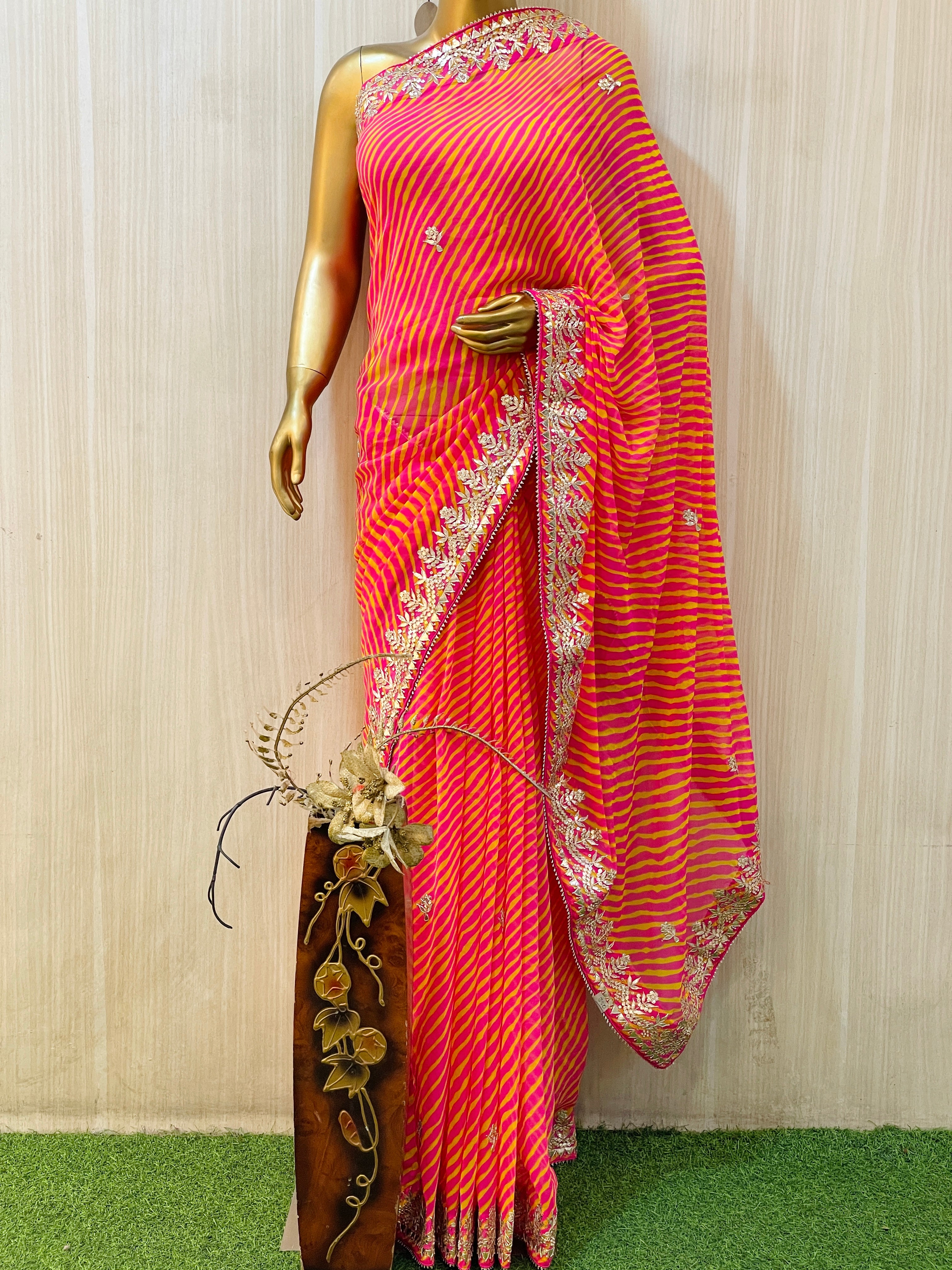 Maksha Leheriya Saree