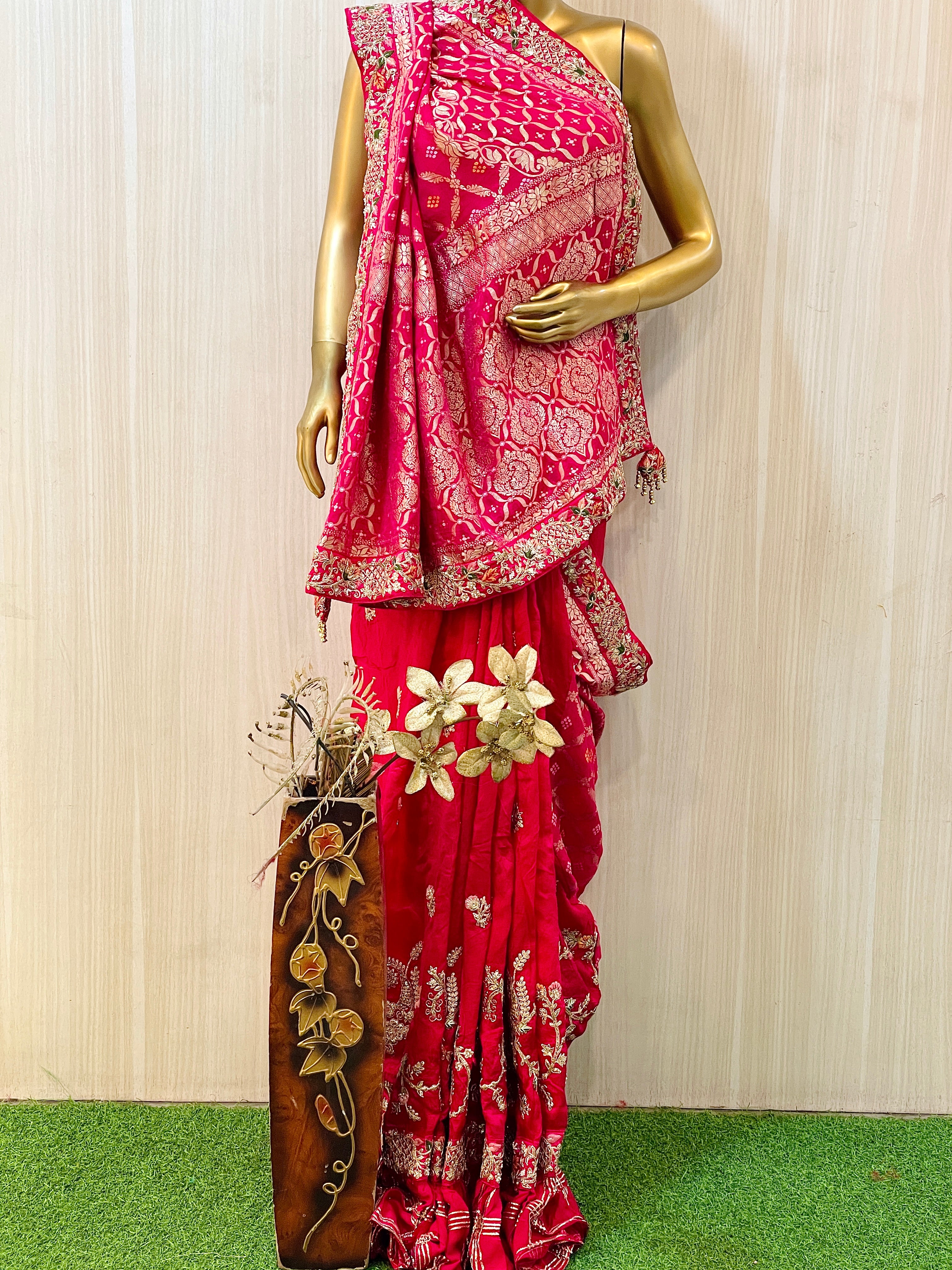 Esha Bandhani Saree