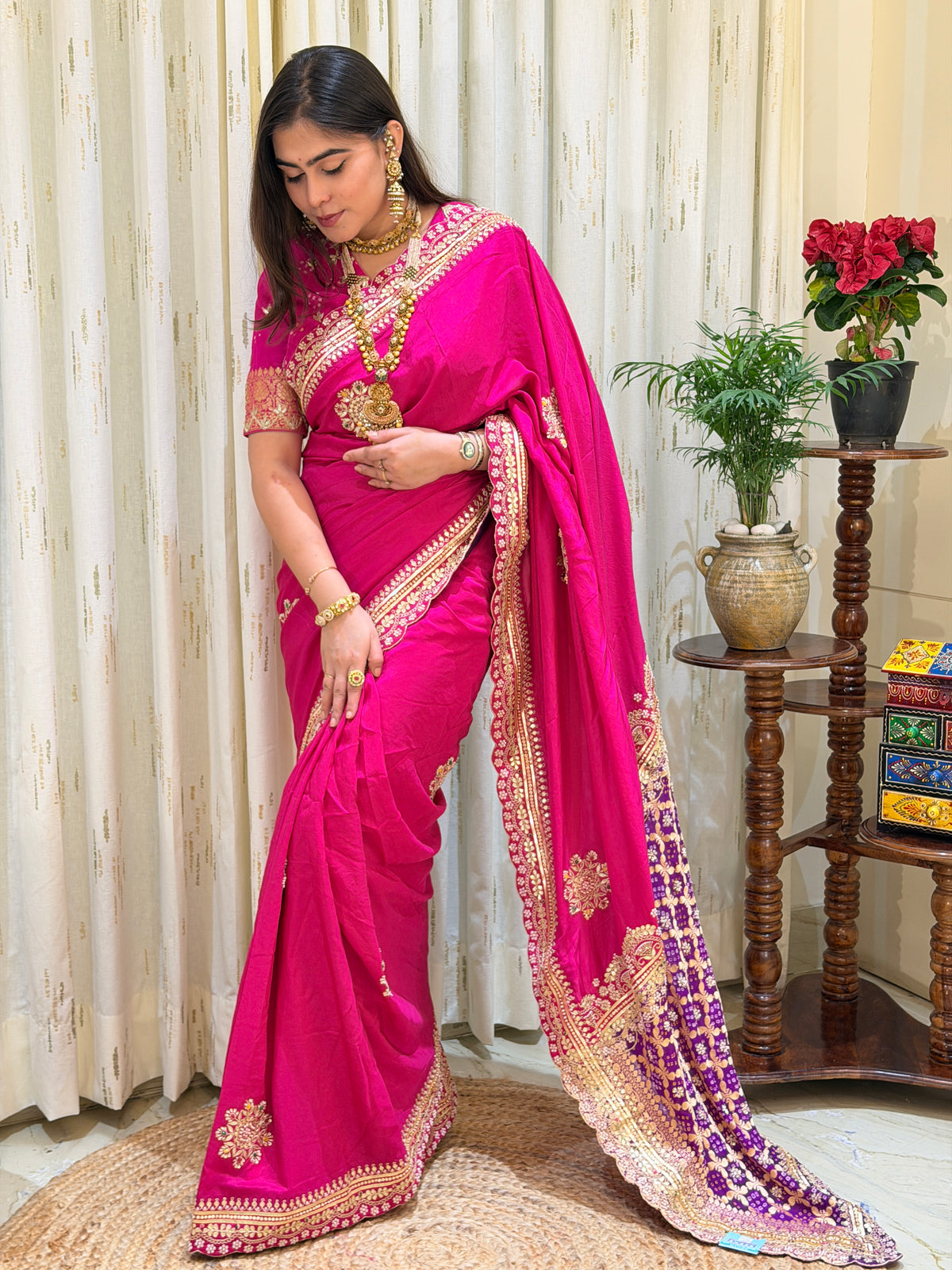Garba Gulnaar Handloom Bandhani Saree