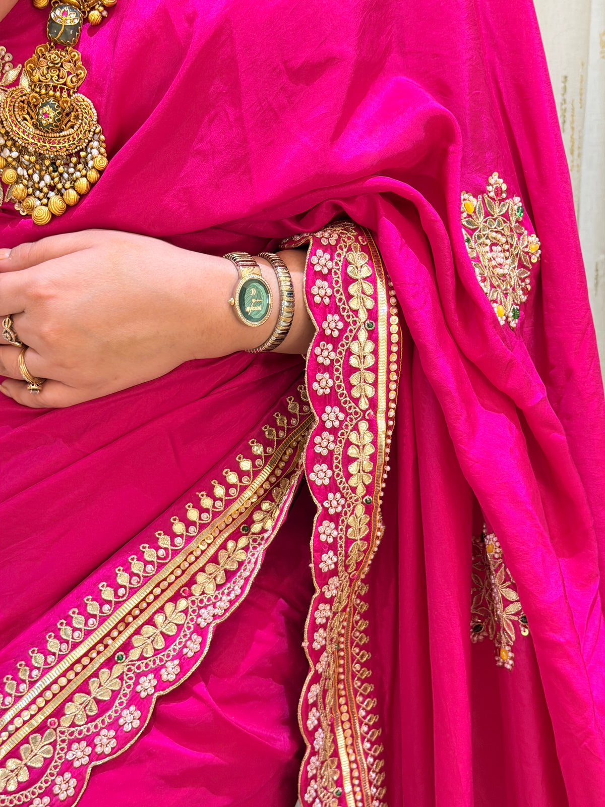 Garba Gulnaar Handloom Bandhani Saree