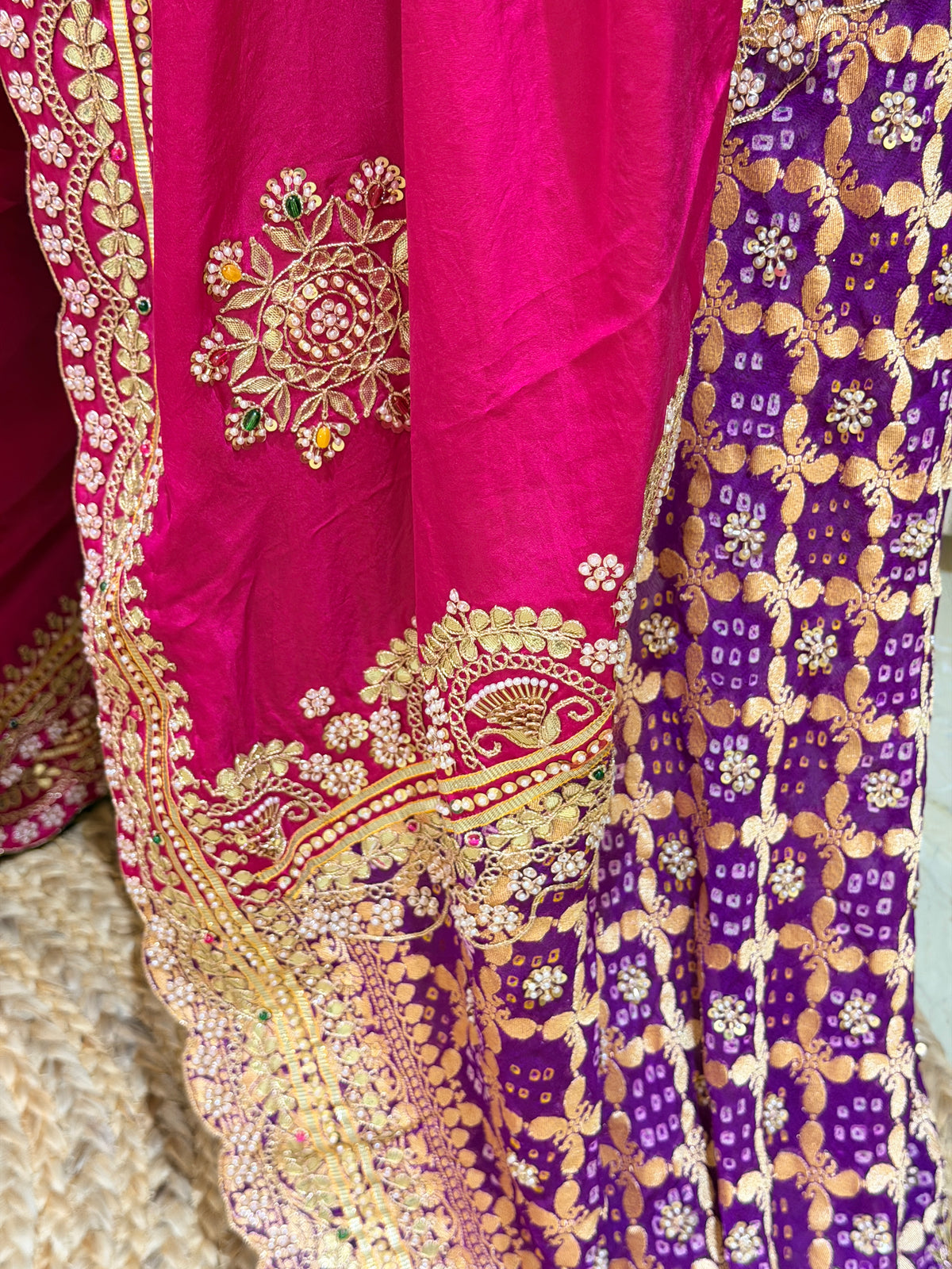 Garba Gulnaar Handloom Bandhani Saree