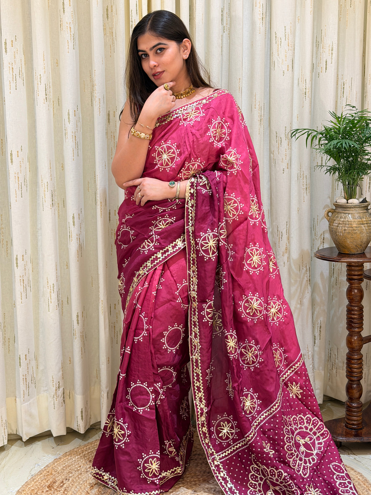 Suhani Magenta Pink Dola Silk Saree