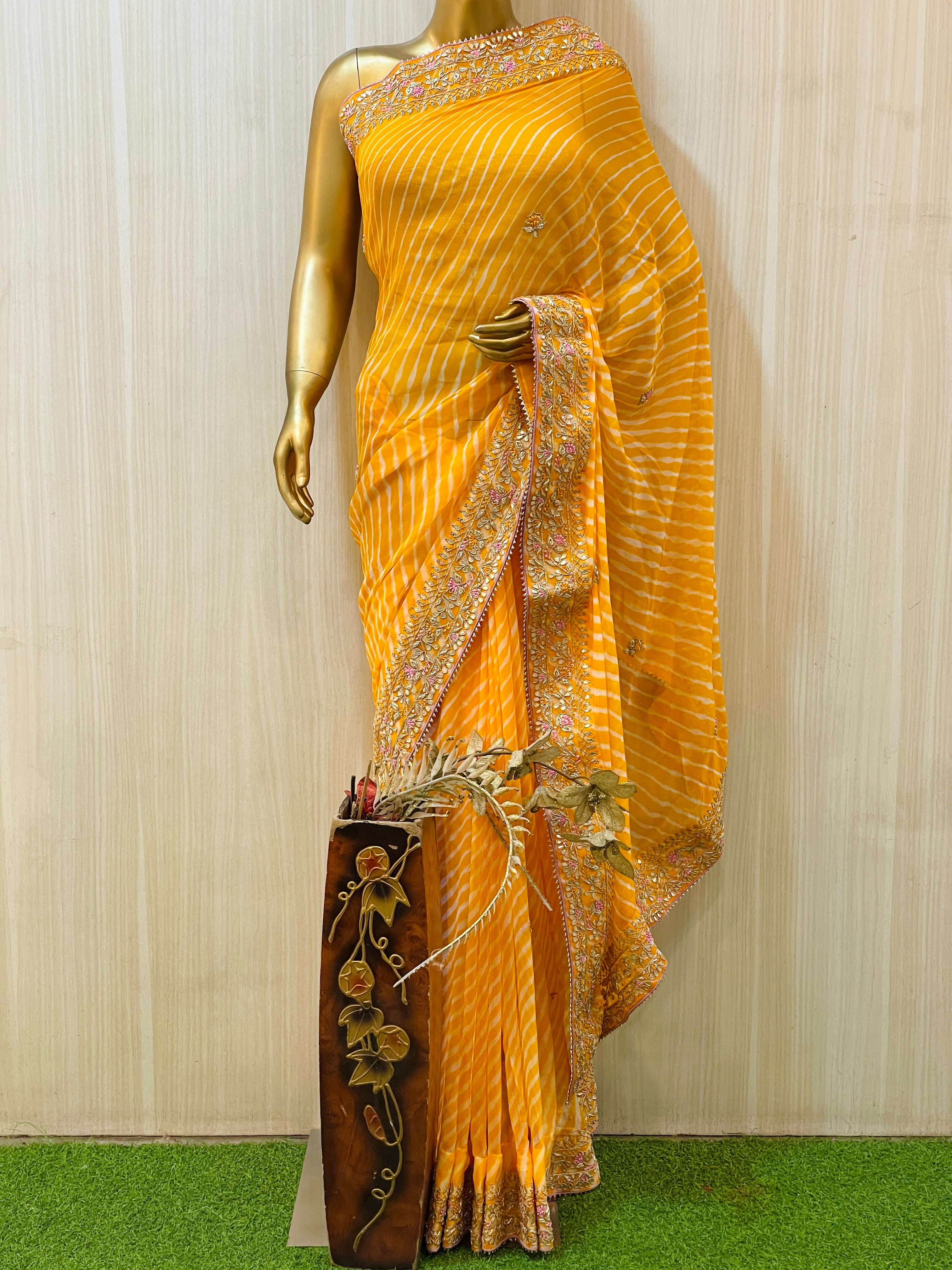 Akshara Leheriya Saree