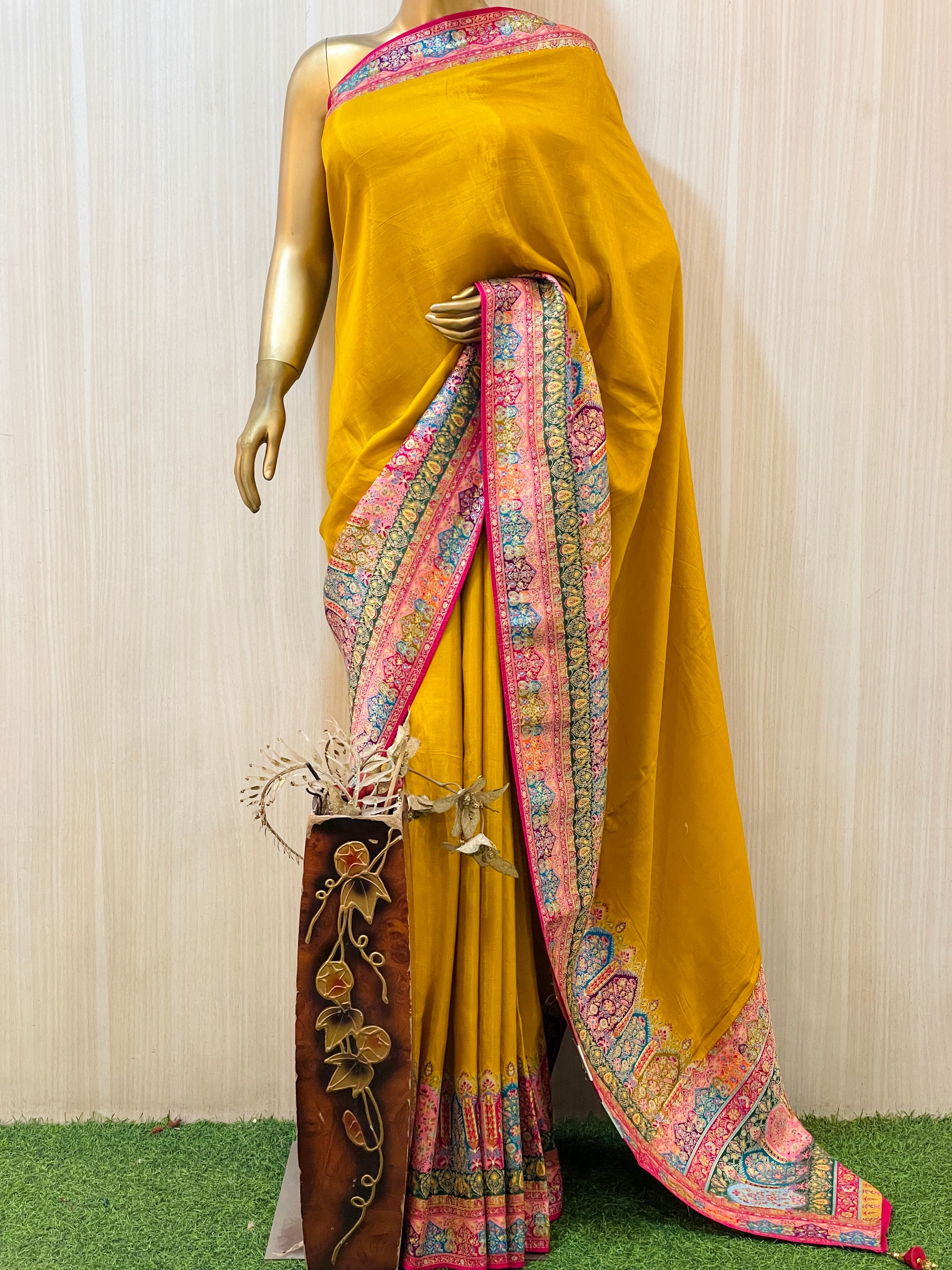 Priyanshi Pure Koral Silk Saree