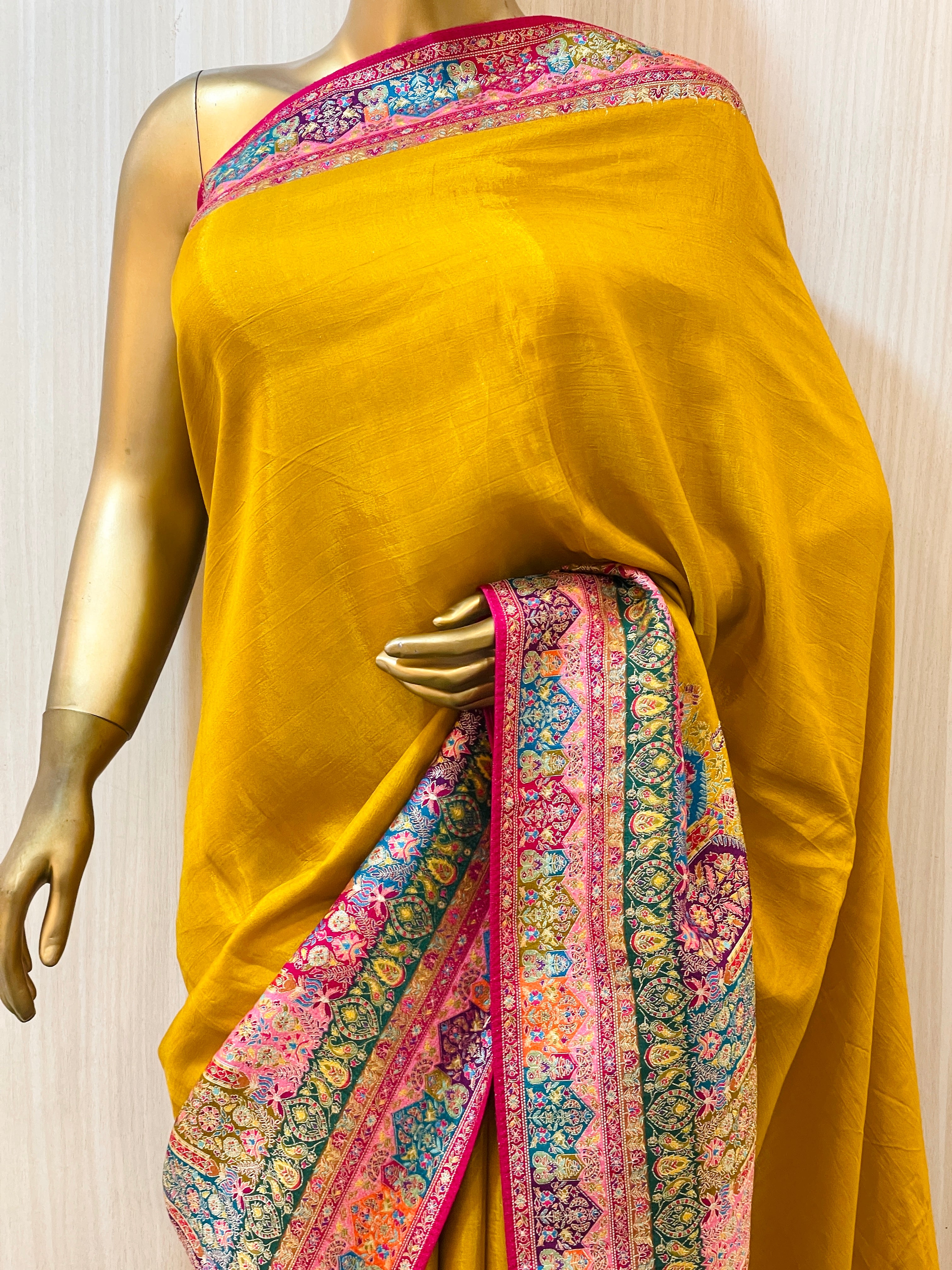 Priyanshi Pure Koral Silk Saree