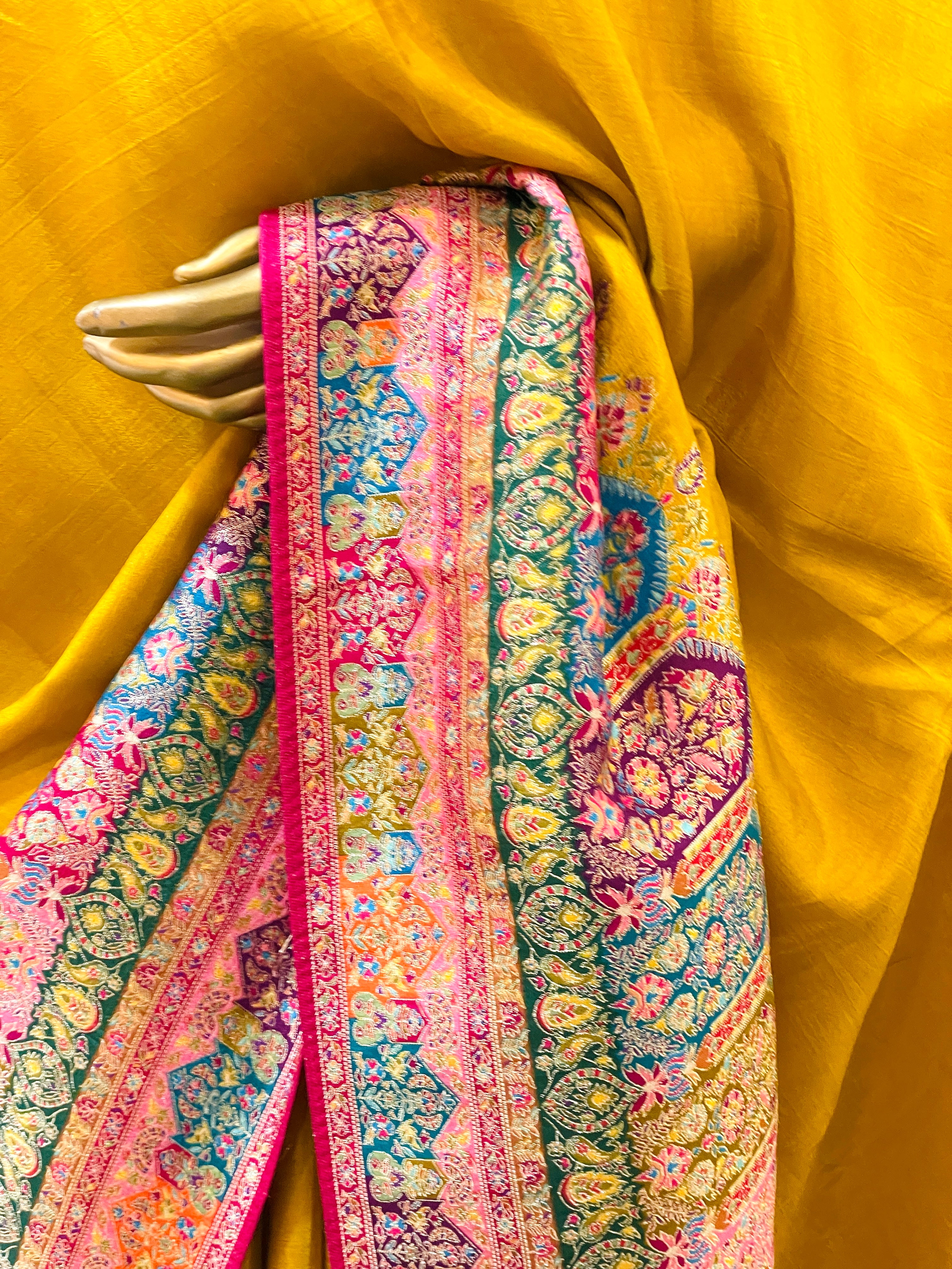 Priyanshi Pure Koral Silk Saree