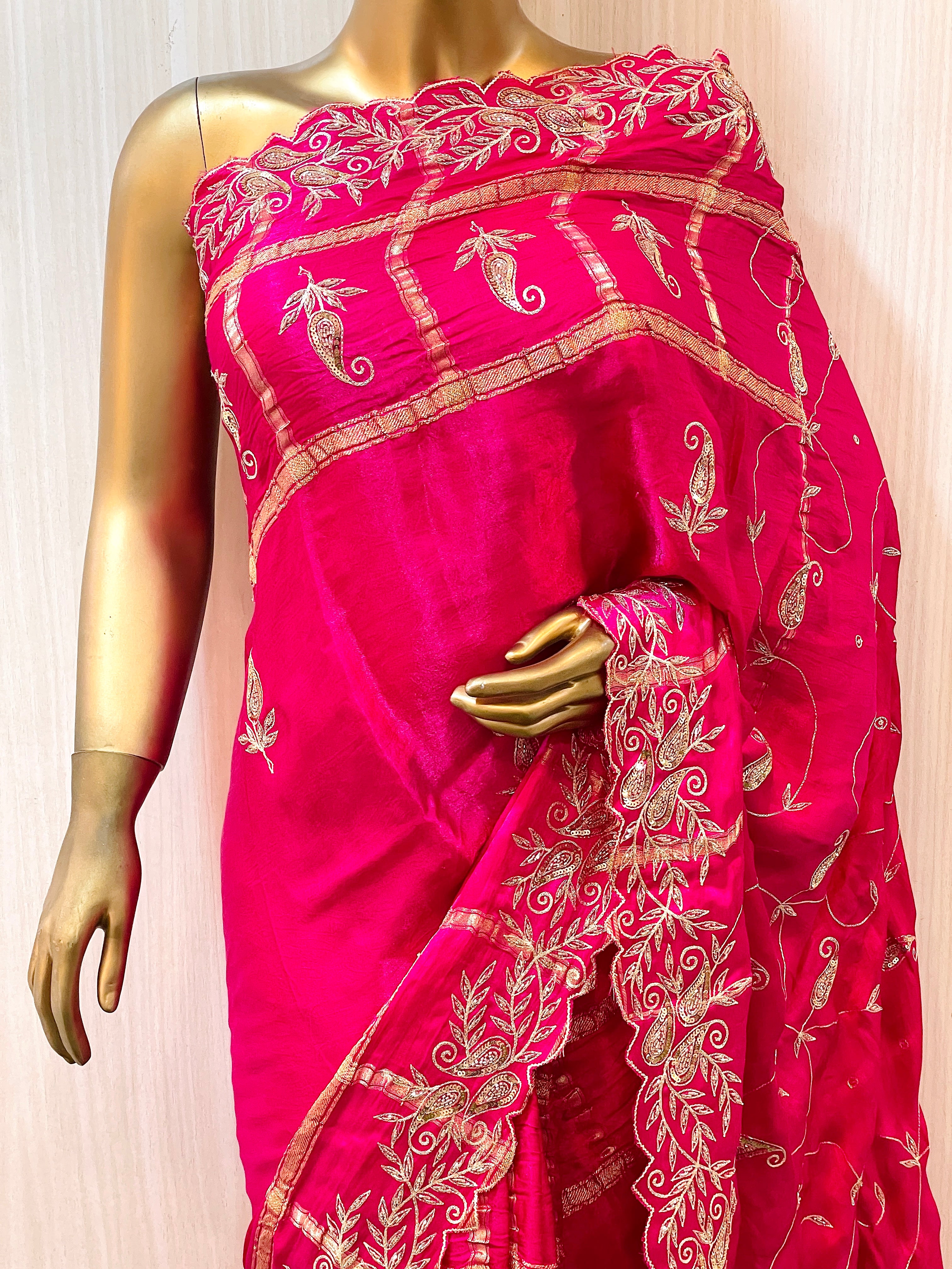 Elina Bandhani Saree