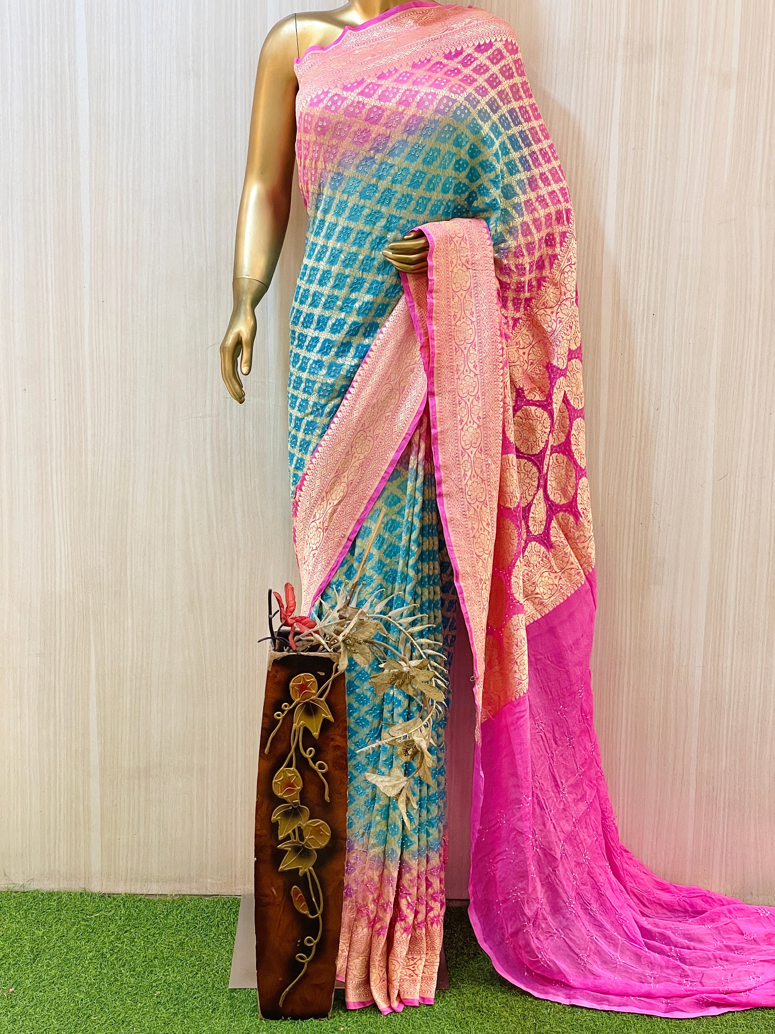 Raya Bandhani Saree