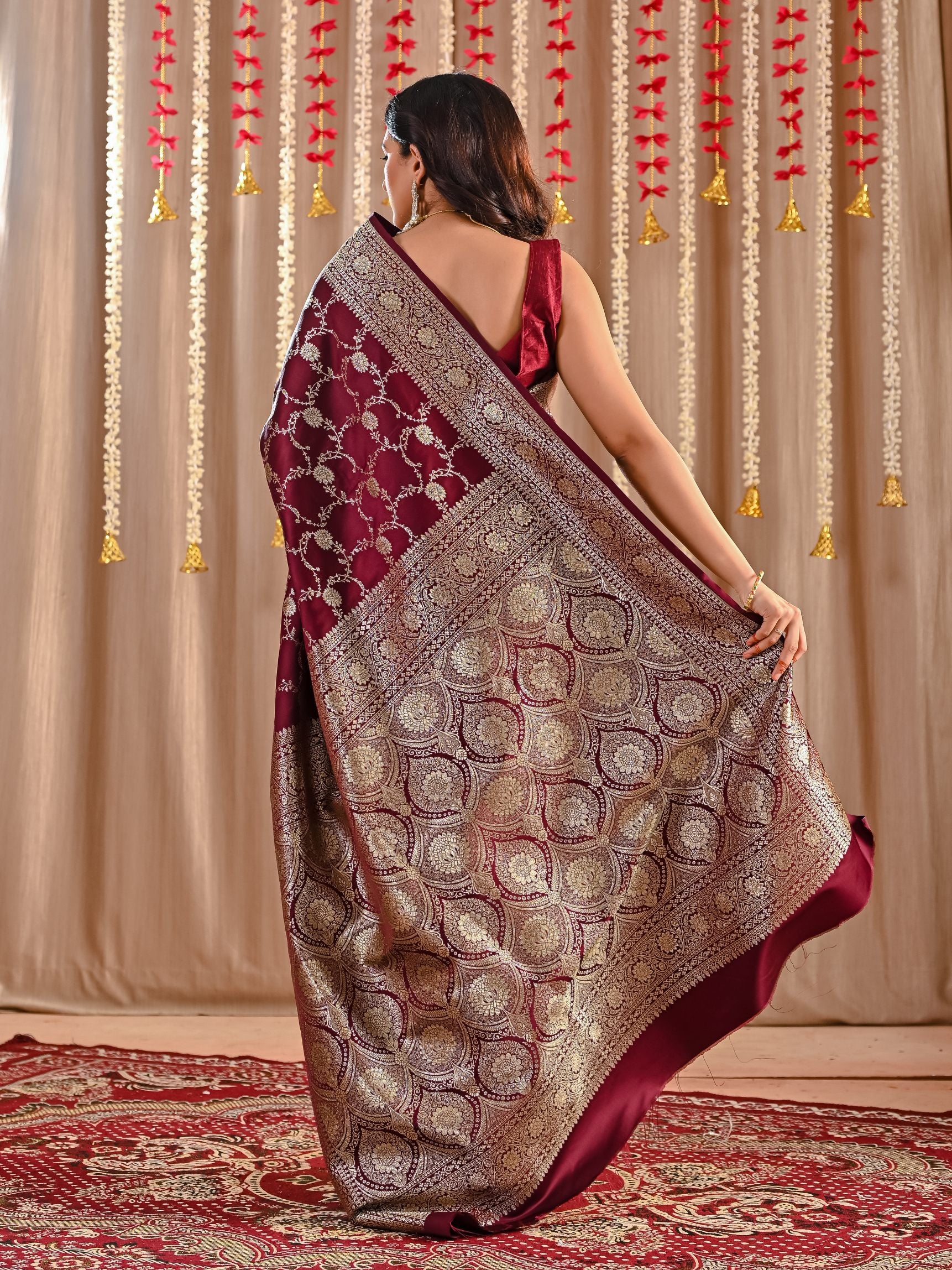 Riyana Maroon Katan Banarasi Silk Saree