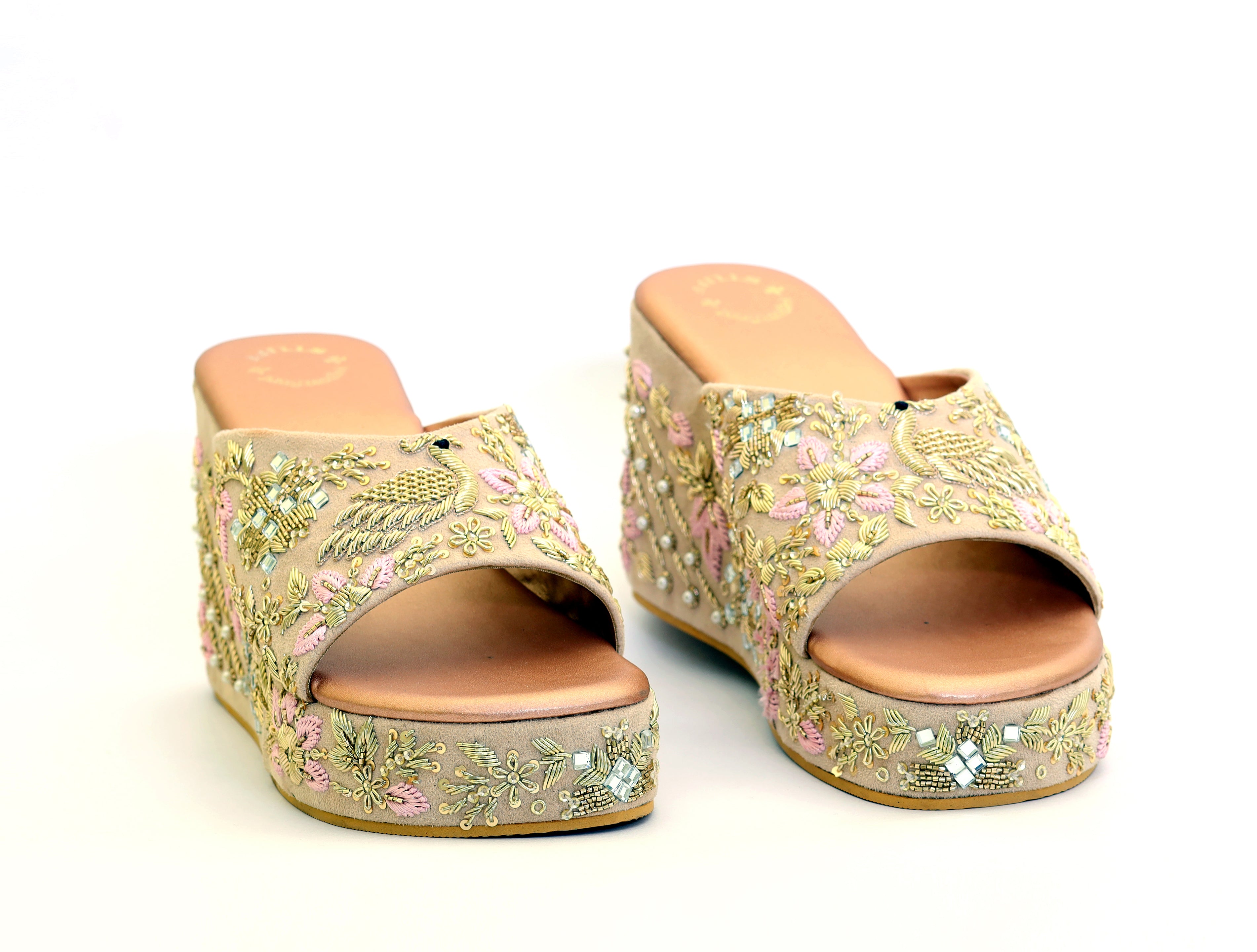 Kanak Mayoor Wedges (Golden)