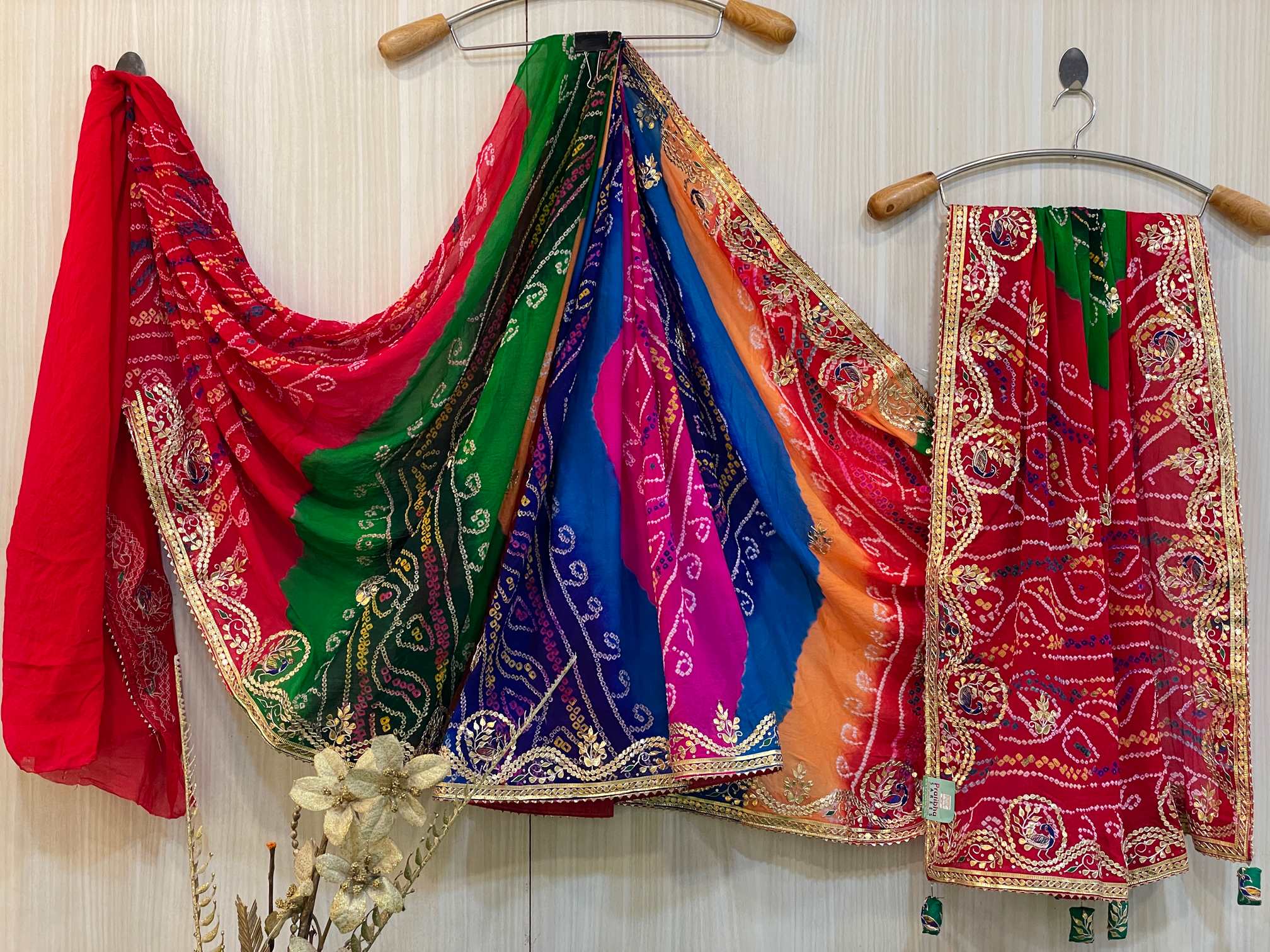 Aish Nauranga Bandhani Saree