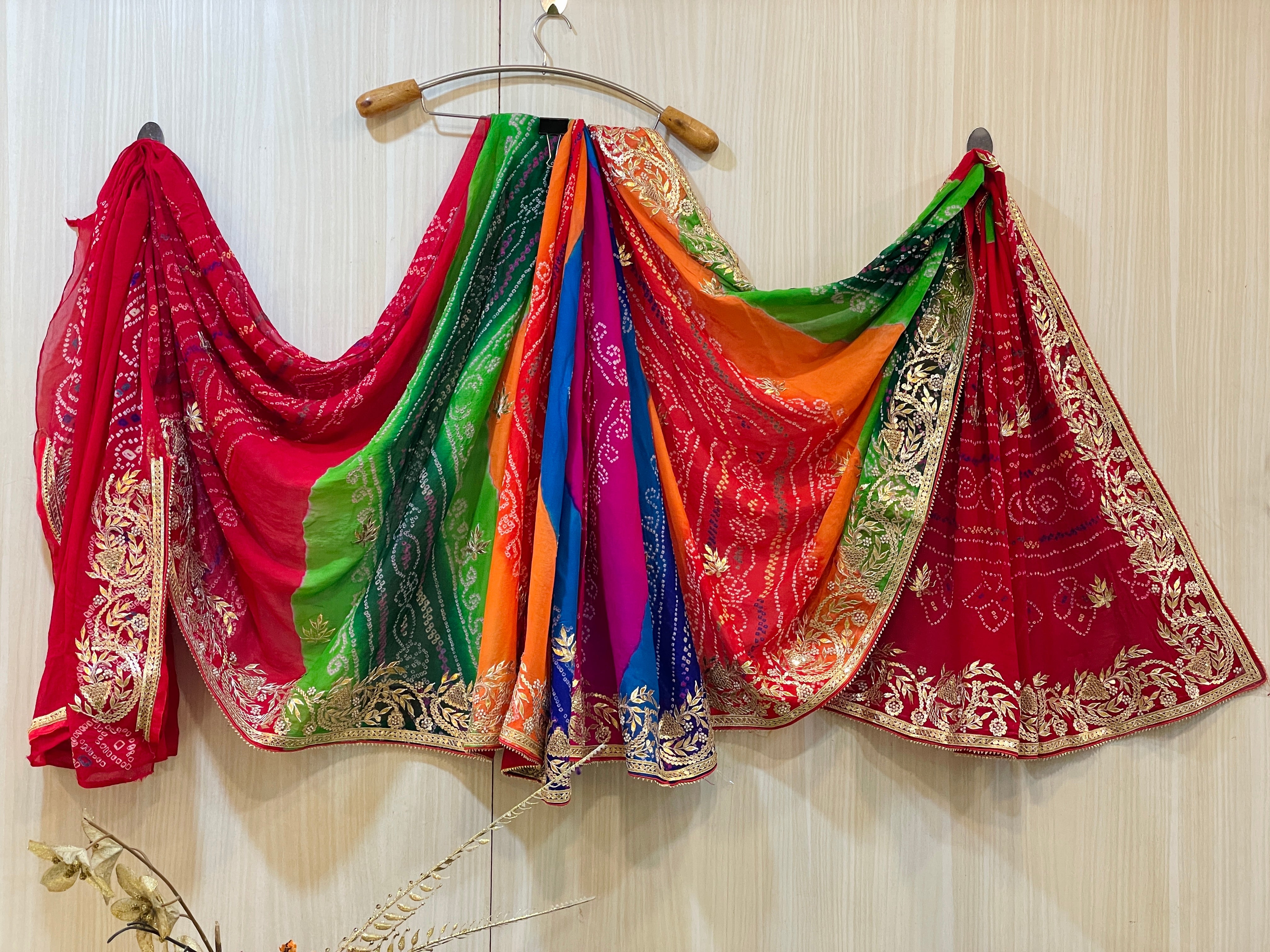 Priyanshu Nauranga Bandhani Saree