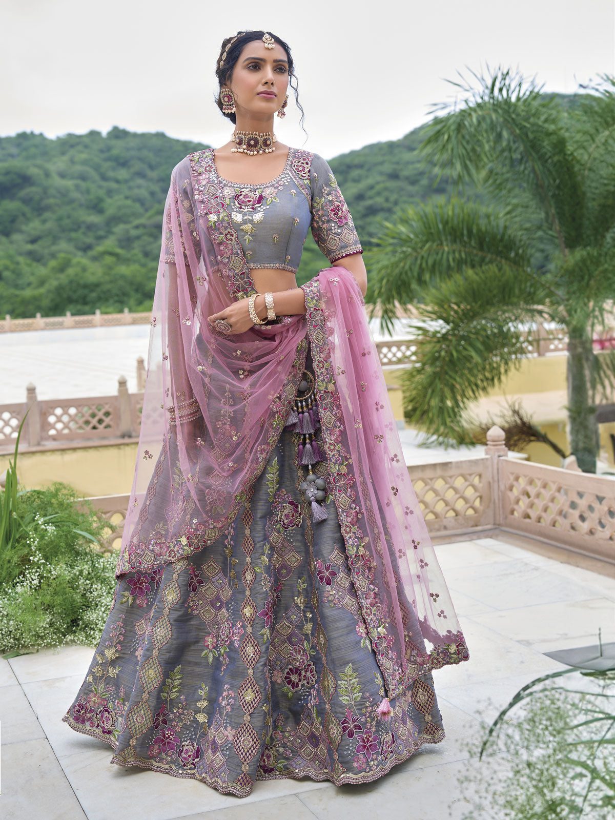 Adaa-e-Zehra Lehenga