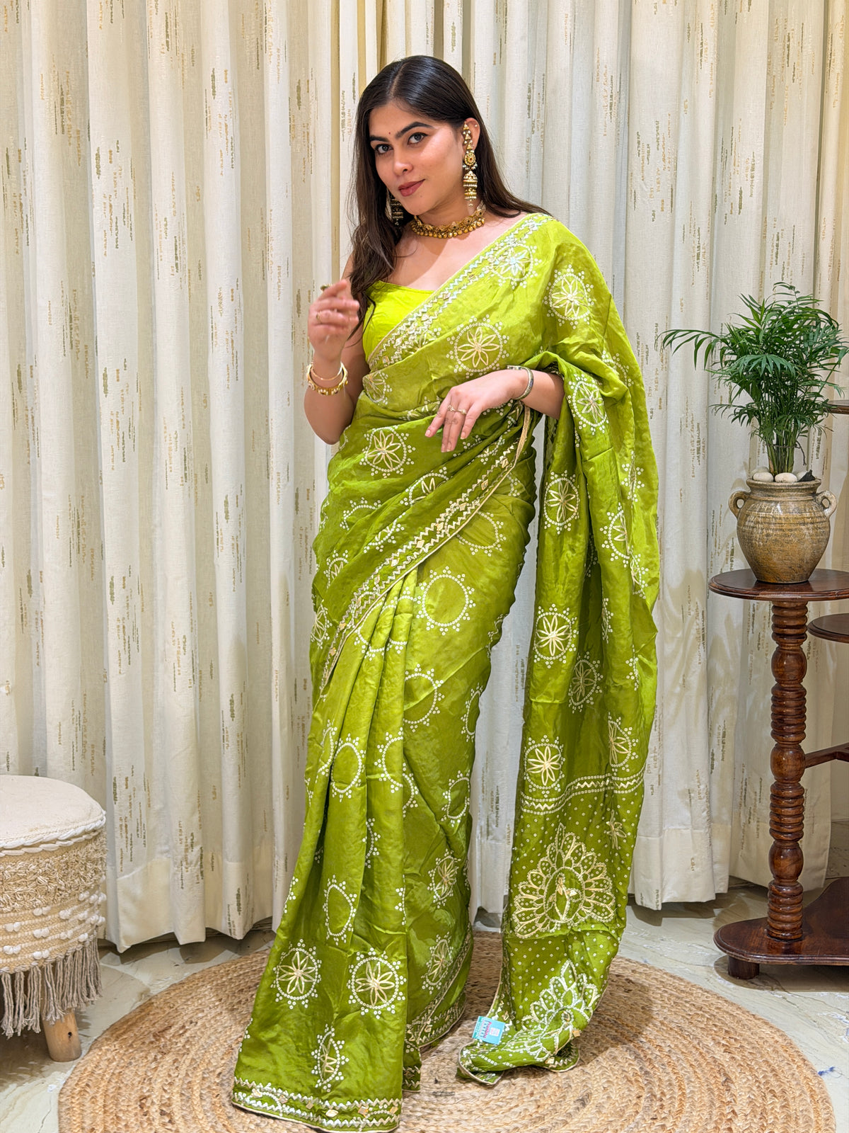 Vanya Green Dola Silk Saree