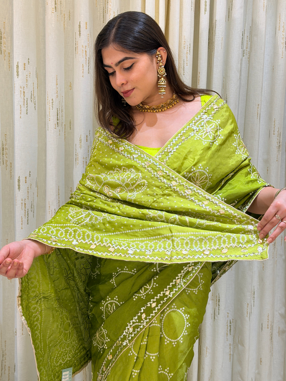 Vanya Green Dola Silk Saree