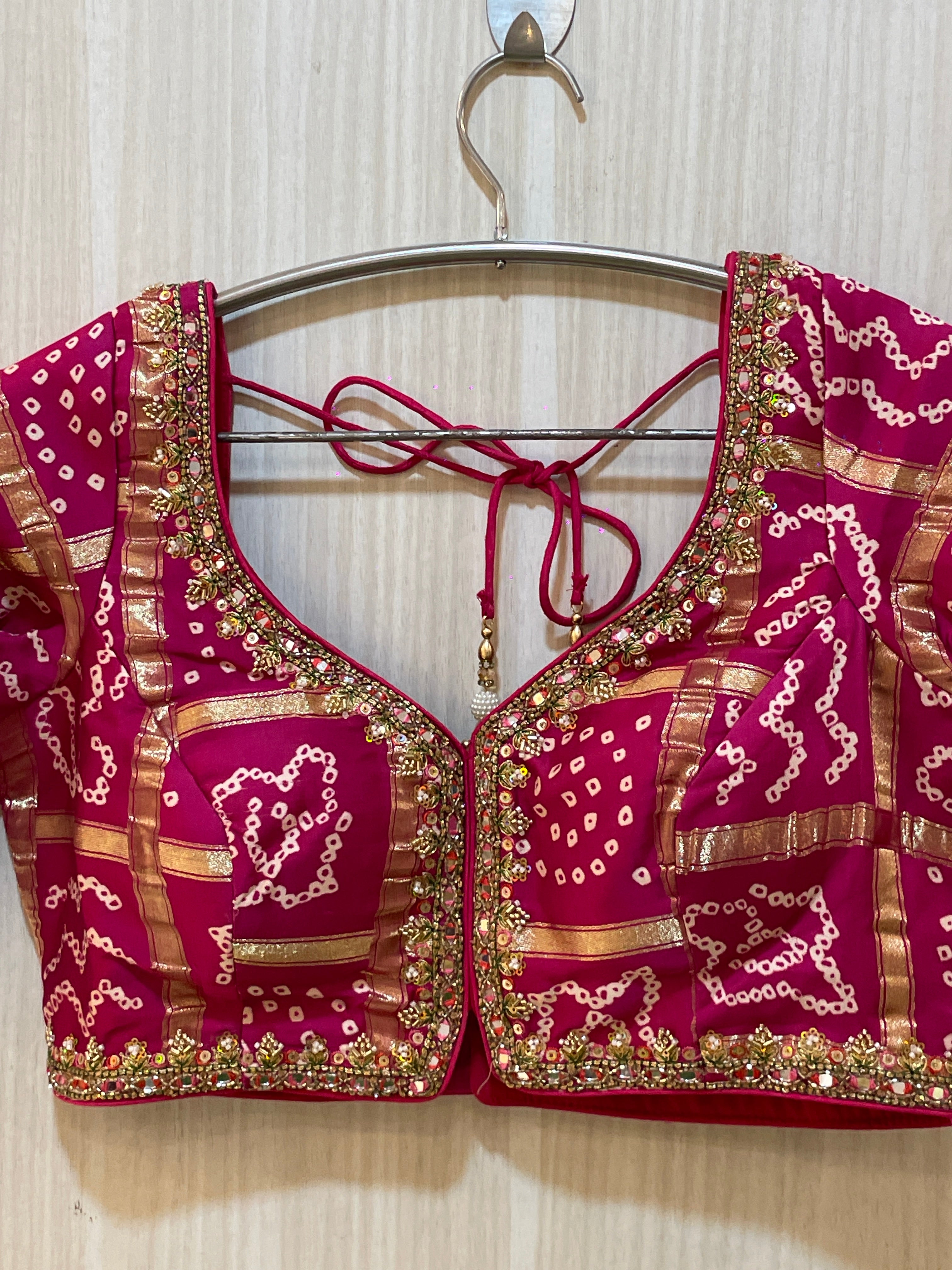 Vanya Ghatchola Lehenga
