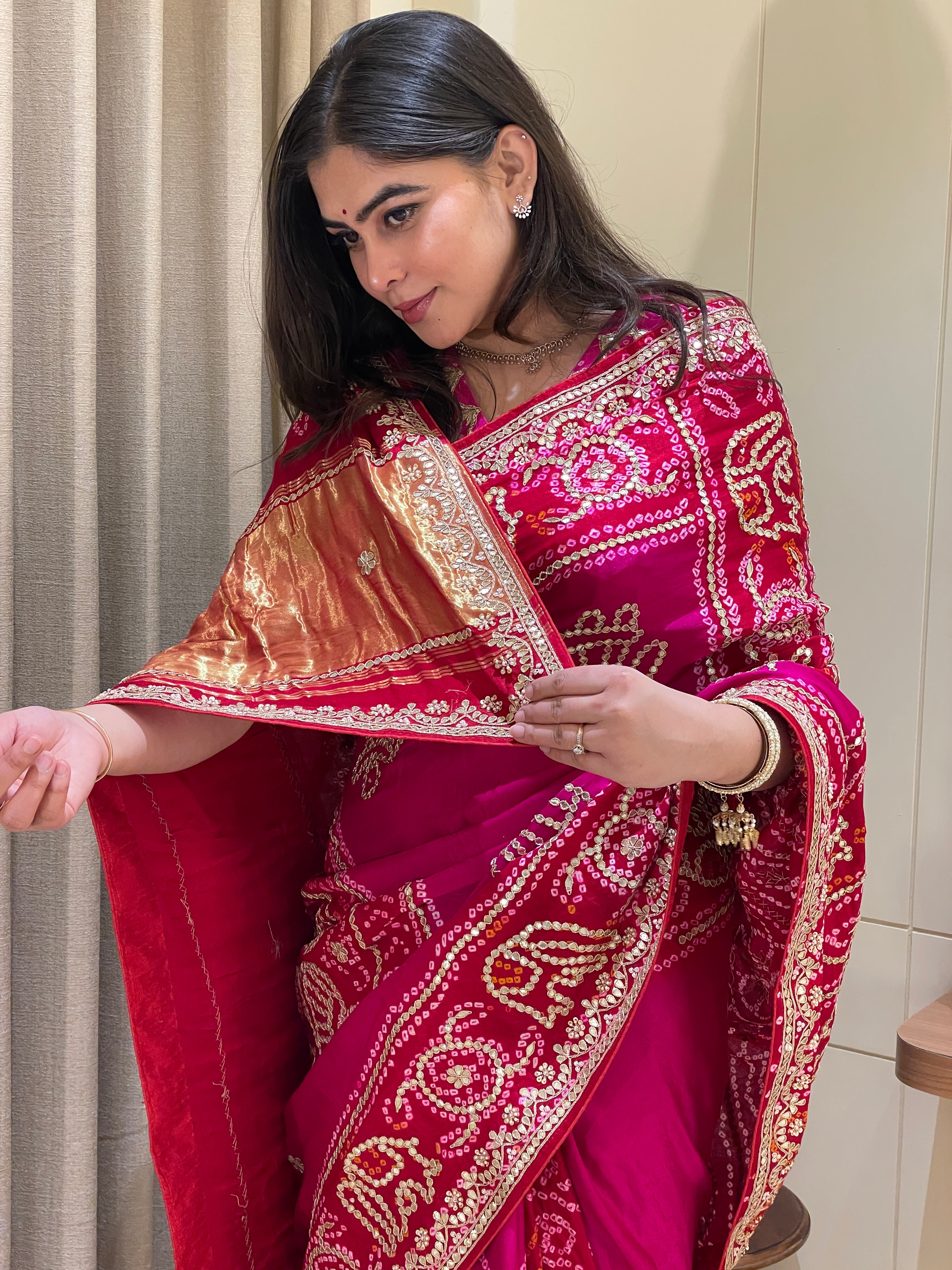 Maisha Red Pink Bandhani Saree
