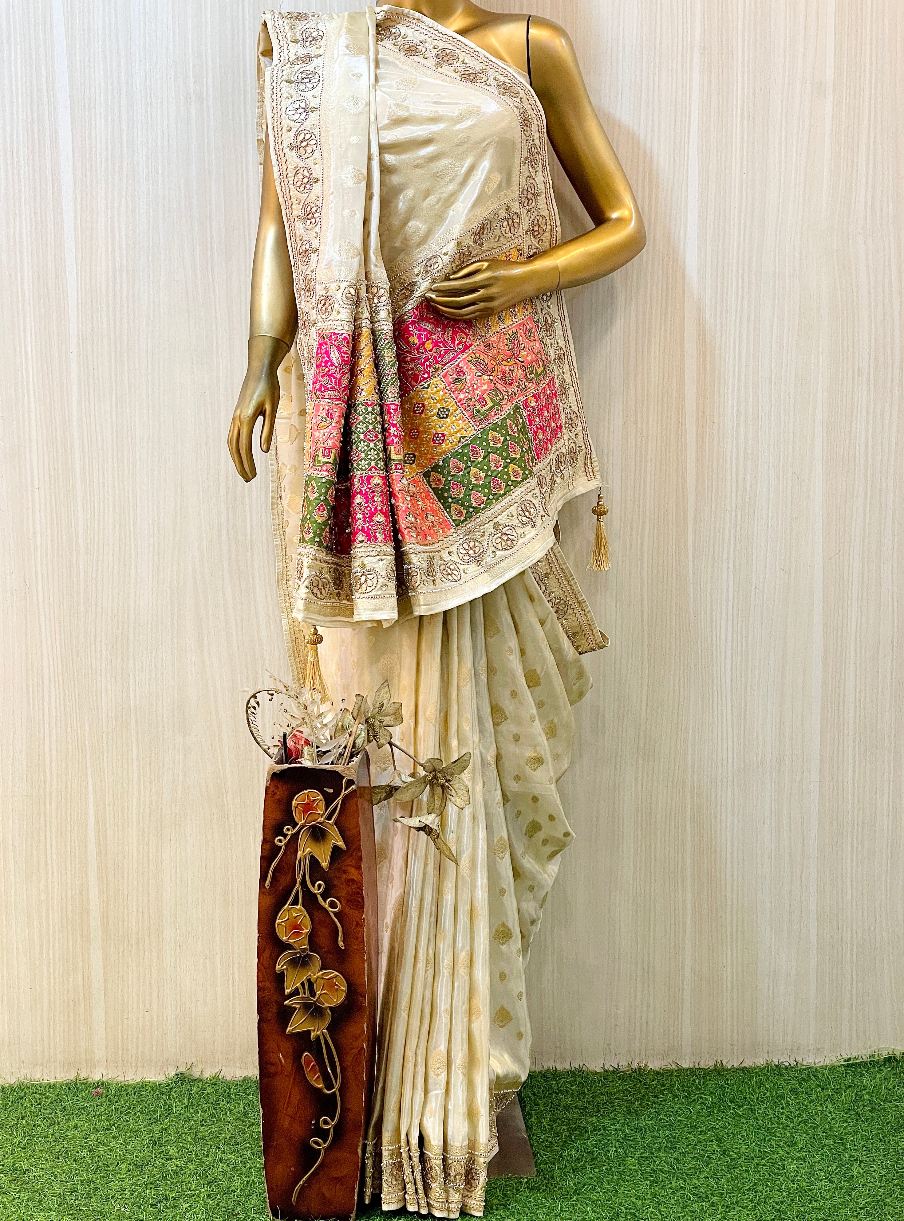 Iraaya Banarasi Silk Saree
