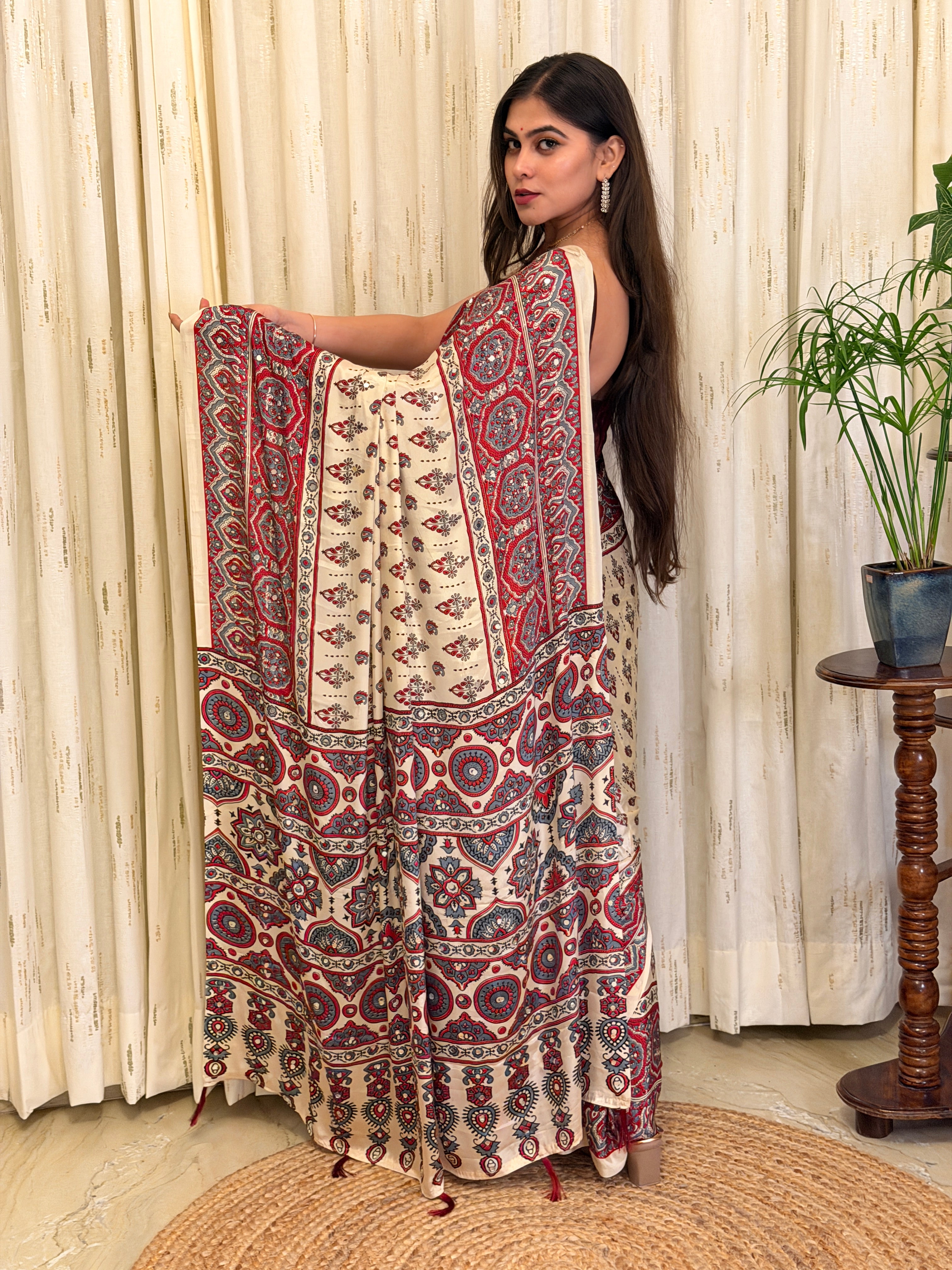 Aaradhya Ivory Ajrakh With Mirror Work Saree