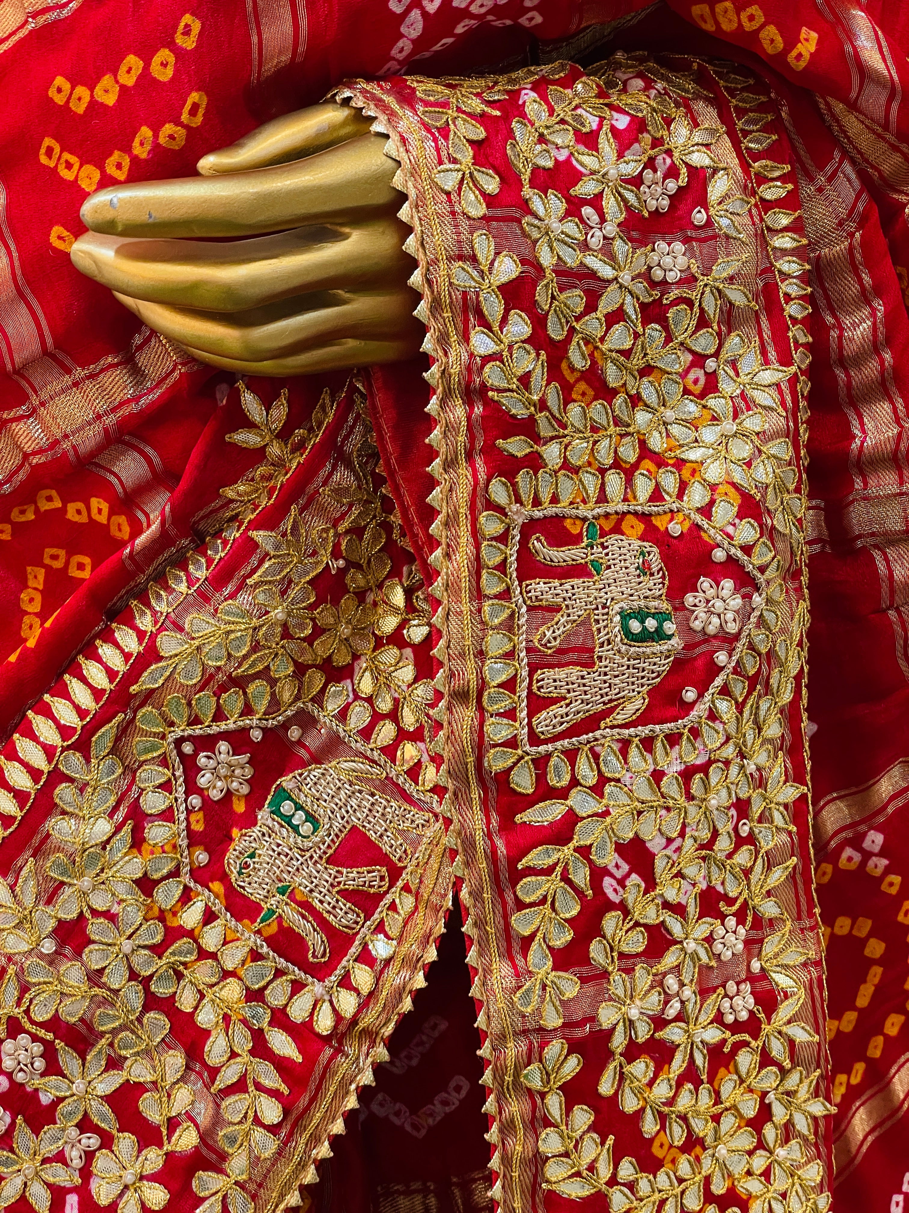 Zara Gajji Bandhej Saree