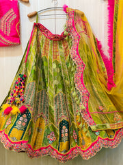 Tahini Lehenga