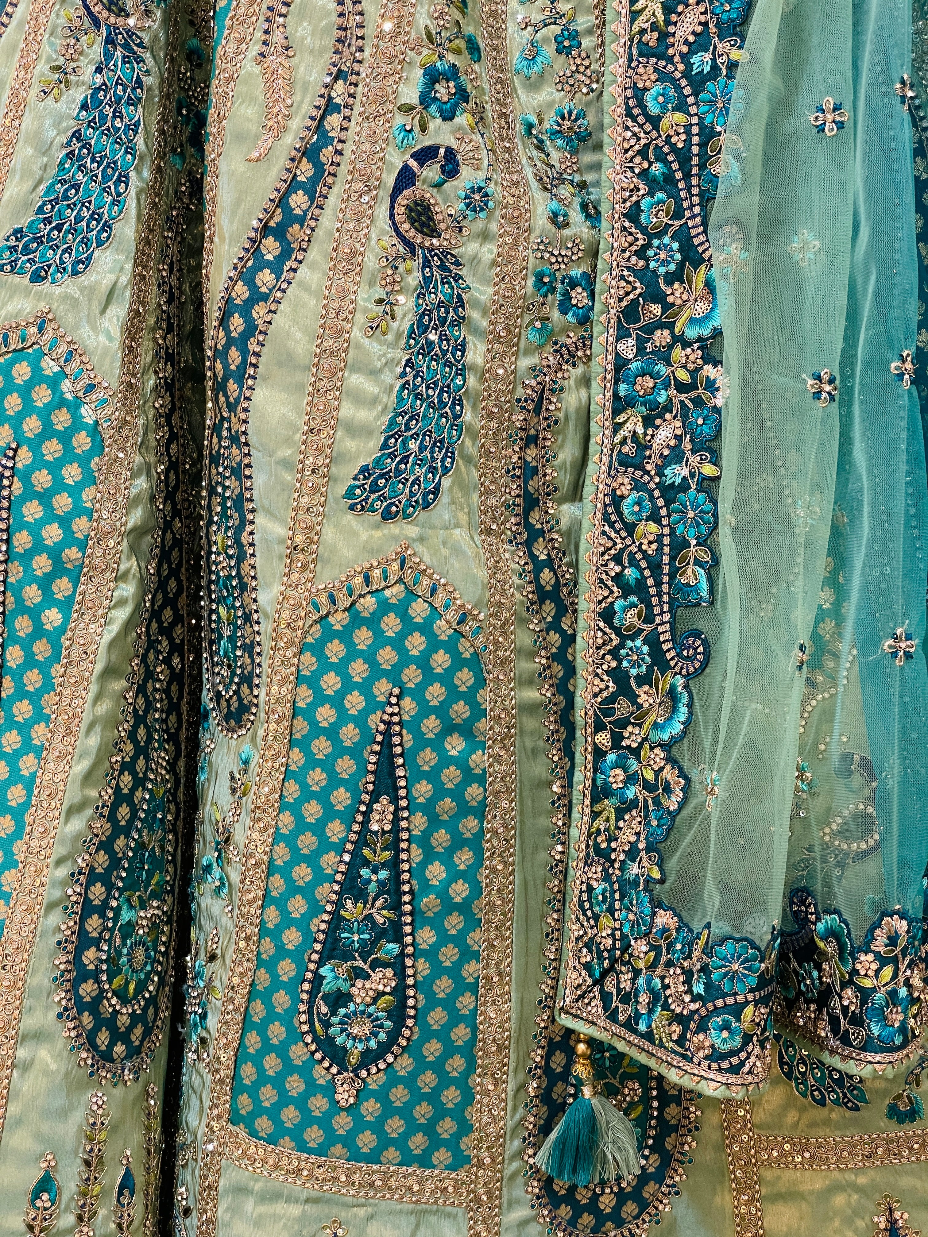 Hanika Jacquard Lehenga