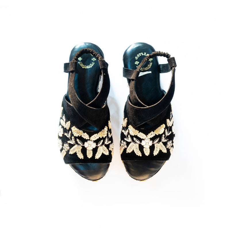 Zari Wedges
