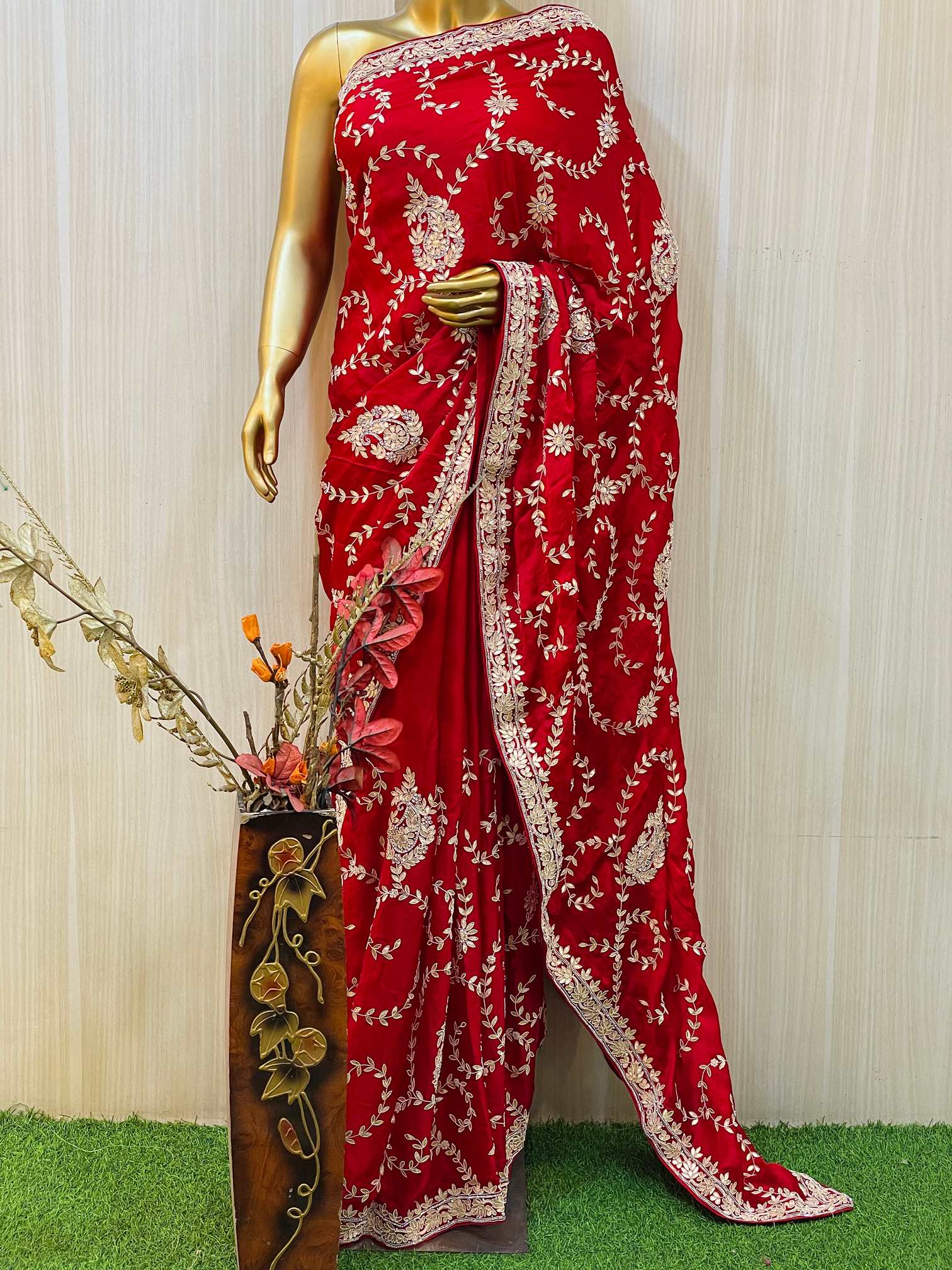 Vinisha Silk Saree