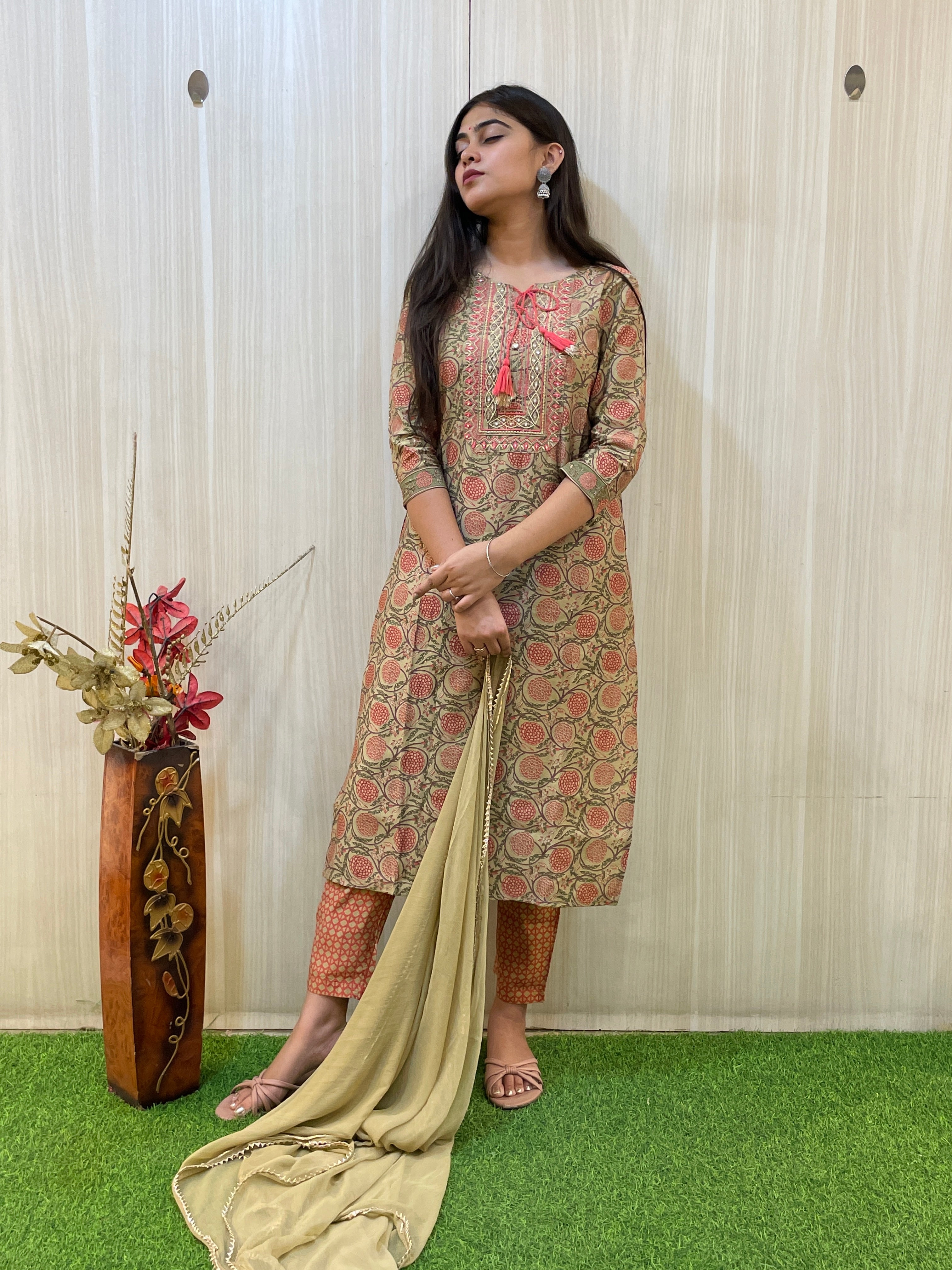 Pastel Beige Color Floral Printed Kurta Set