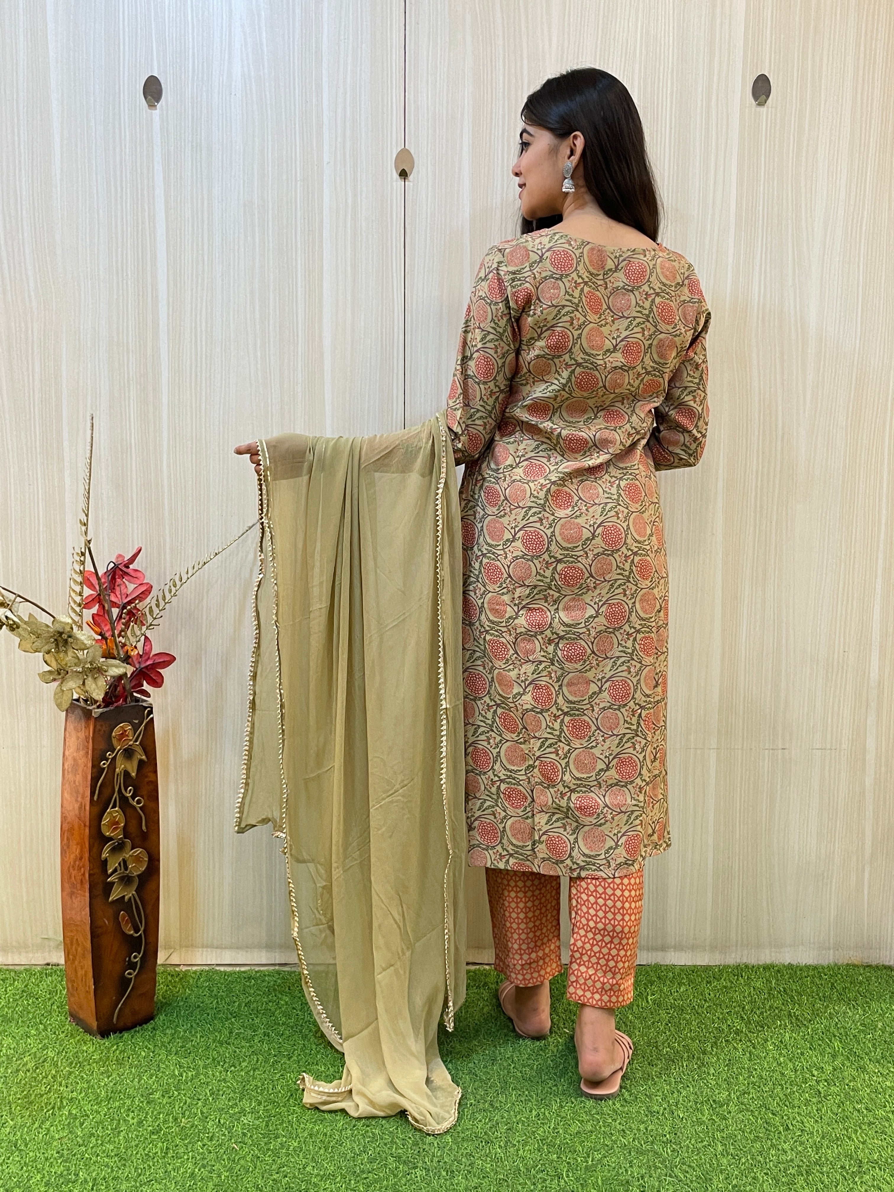 Pastel Beige Color Floral Printed Kurta Set